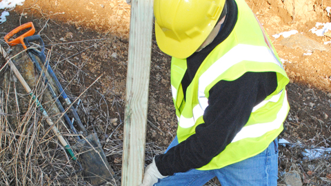 Rapid Pole Setting Using FOAM iT!™ 5 Expanding Foam